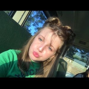 Meet your Posher, Alayna